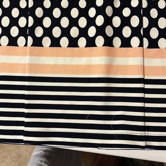 Ile navy polka dot dress with belt. Size 8 - Picture 8 of 10